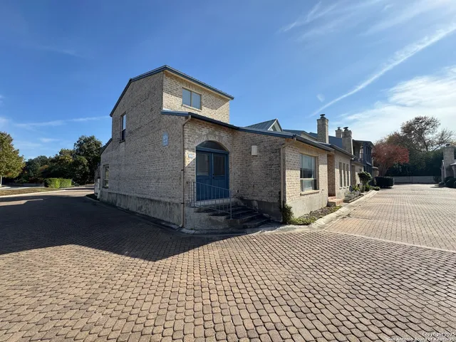 $1,495 | 164 Oakwell Farms Parkway, San Antonio, TX 78218