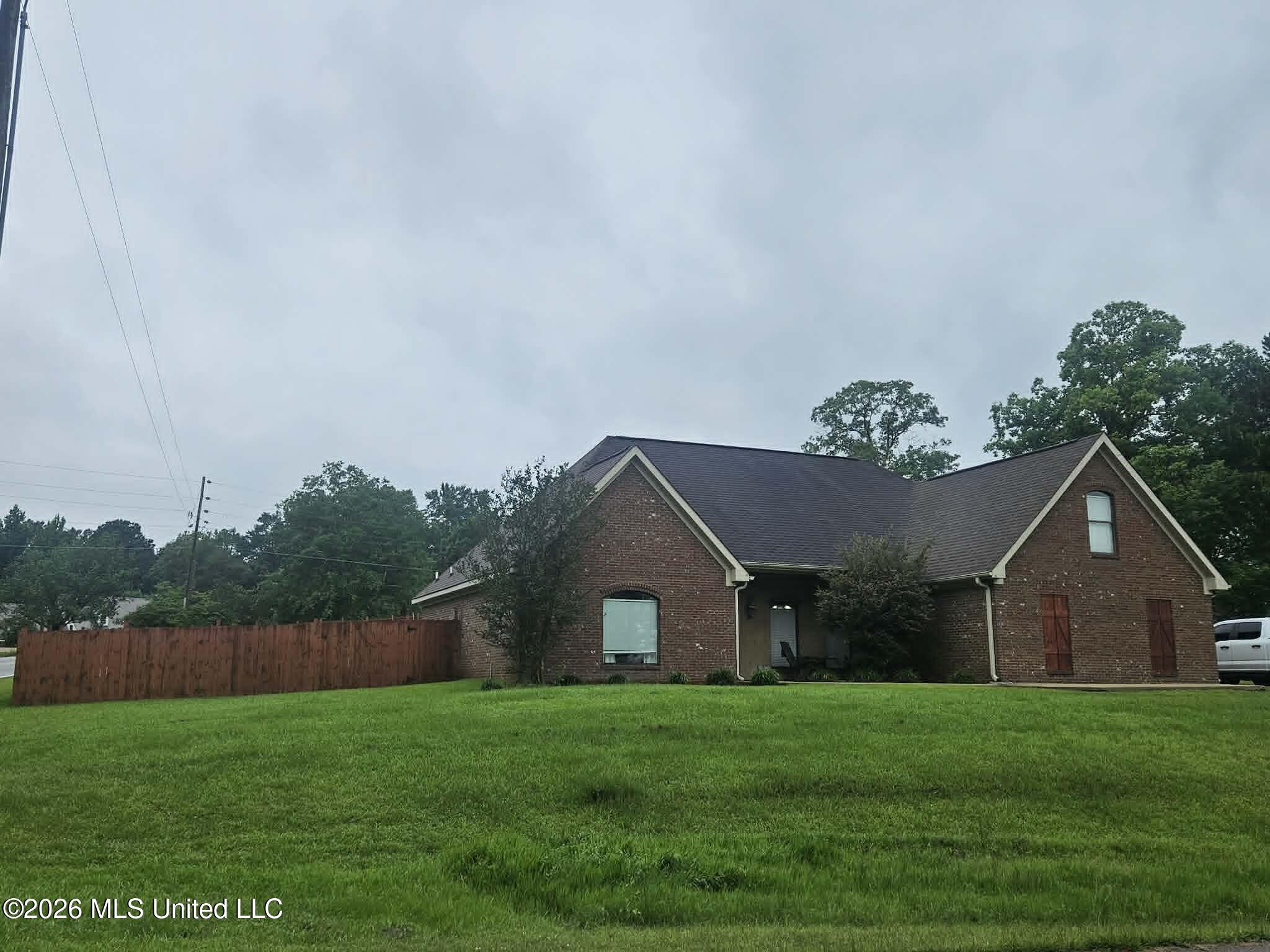 101 Grandview Drive Florence, MS 39073 - Photo 3 of 30 8bc693cf-04a6-4125-b65e-848562d757ce