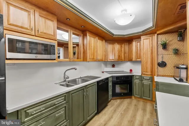 $627,000 | 6301 Stevenson Avenue, Unit 1517, Alexandria, VA 22304