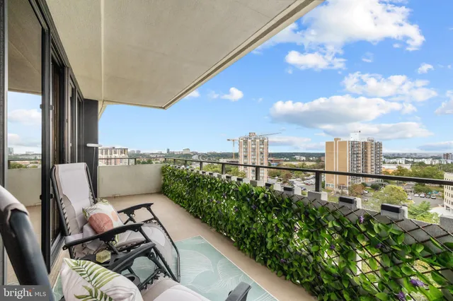 $627,000 | 6301 Stevenson Avenue, Unit 1517, Alexandria, VA 22304