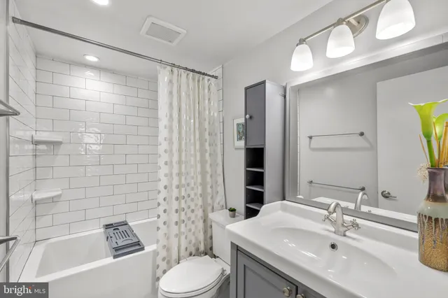 $627,000 | 6301 Stevenson Avenue, Unit 1517, Alexandria, VA 22304