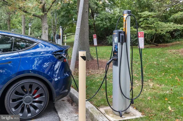 $627,000 | 6301 Stevenson Avenue, Unit 1517, Alexandria, VA 22304