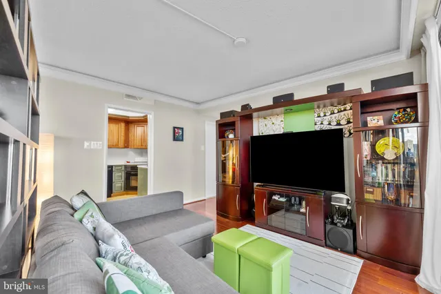 $627,000 | 6301 Stevenson Avenue, Unit 1517, Alexandria, VA 22304