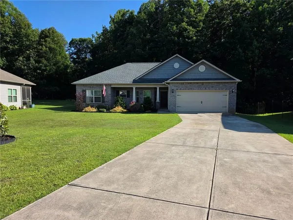 $1,795 | 396 Angela Lane, Dawsonville, GA 30534