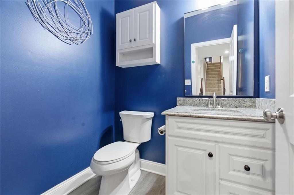 359 Juniper Way Canonsburg, PA 15317 - Photo 19 of 42 a bathroom with a toilet sink and mirror