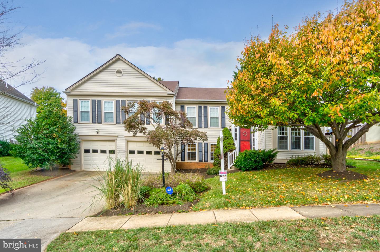 117 Country Road Sterling, VA 20165 - Photo 1 of 27 Exterior (Front)