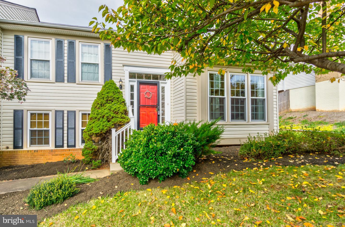 117 Country Road Sterling, VA 20165 - Photo 2 of 27 Exterior (Front)