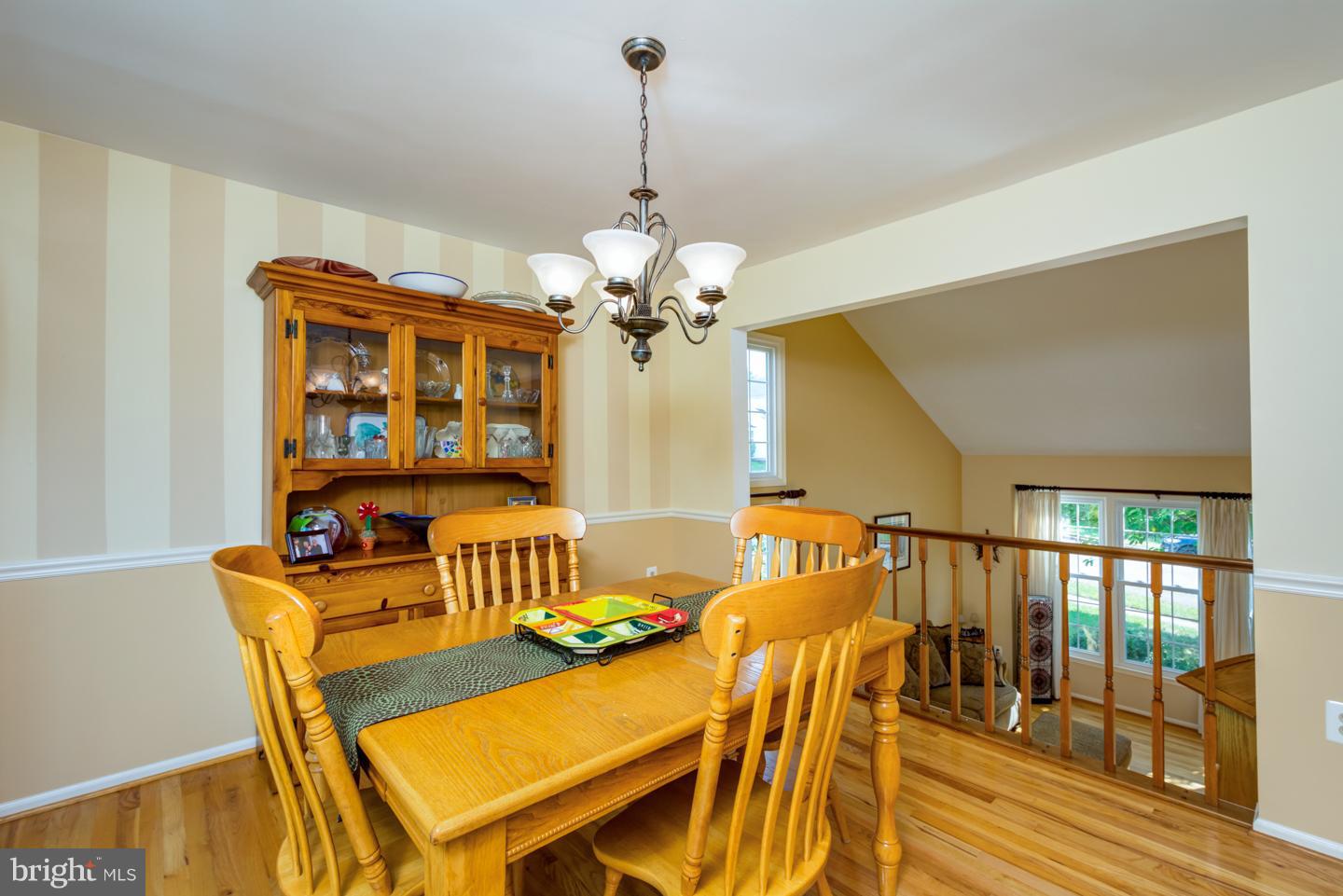117 Country Road Sterling, VA 20165 - Photo 12 of 27 Dining Room