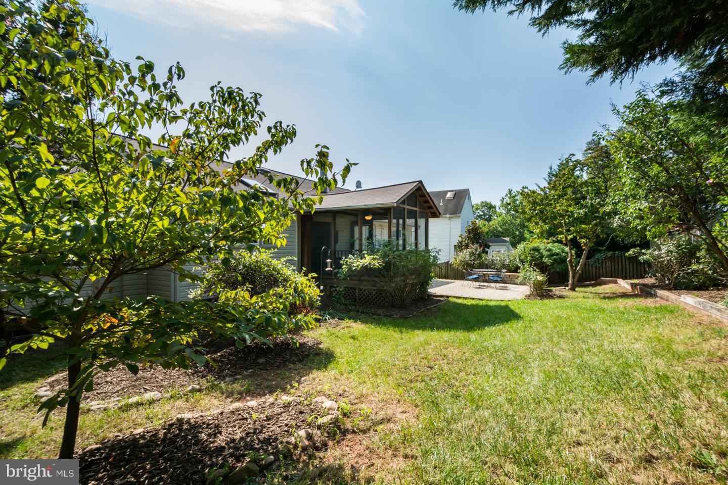 117 Country Road Sterling, VA 20165 - Photo 24 of 27 Exterior (Rear)