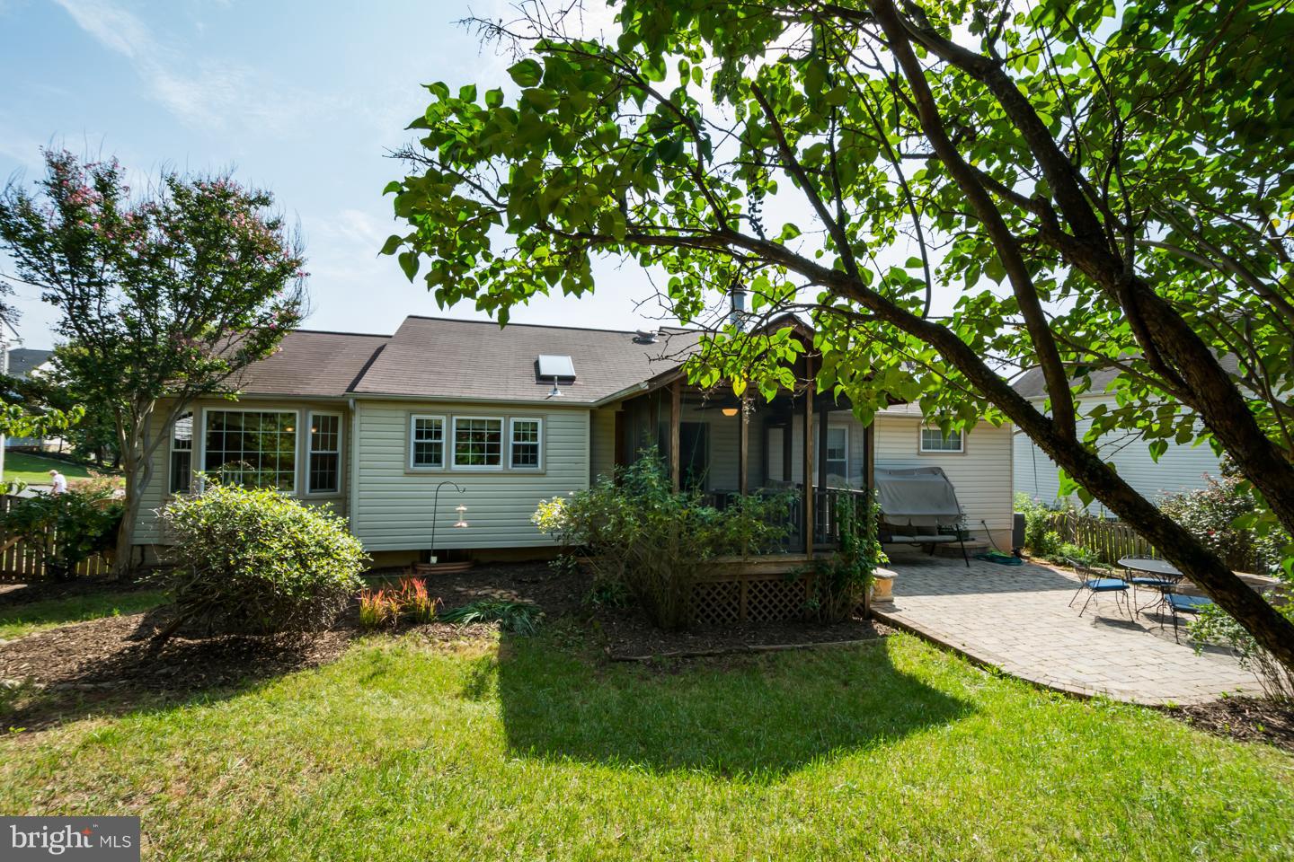117 Country Road Sterling, VA 20165 - Photo 26 of 27 Exterior (Rear)