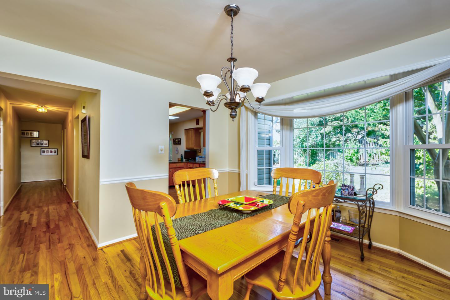 117 Country Road Sterling, VA 20165 - Photo 10 of 27 Dining Room