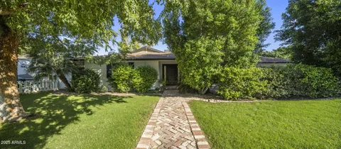 $1,100,000 | 5038 East Earll Drive, Phoenix, AZ 85018