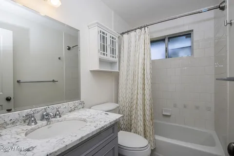 $1,100,000 | 5038 East Earll Drive, Phoenix, AZ 85018