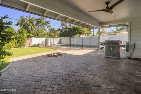 $1,100,000 | 5038 East Earll Drive, Phoenix, AZ 85018