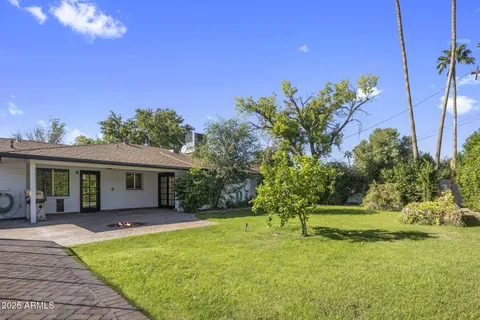 $1,100,000 | 5038 East Earll Drive, Phoenix, AZ 85018