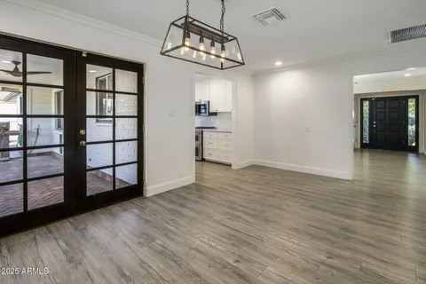 $1,100,000 | 5038 East Earll Drive, Phoenix, AZ 85018