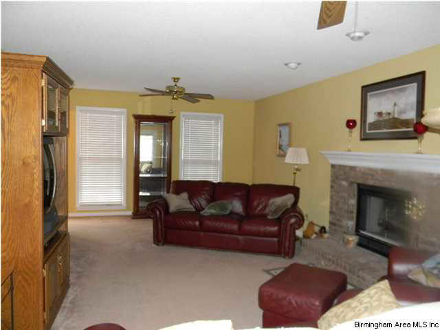 1012 Independence Drive Alabaster, AL 35007 - Photo 5 of 27