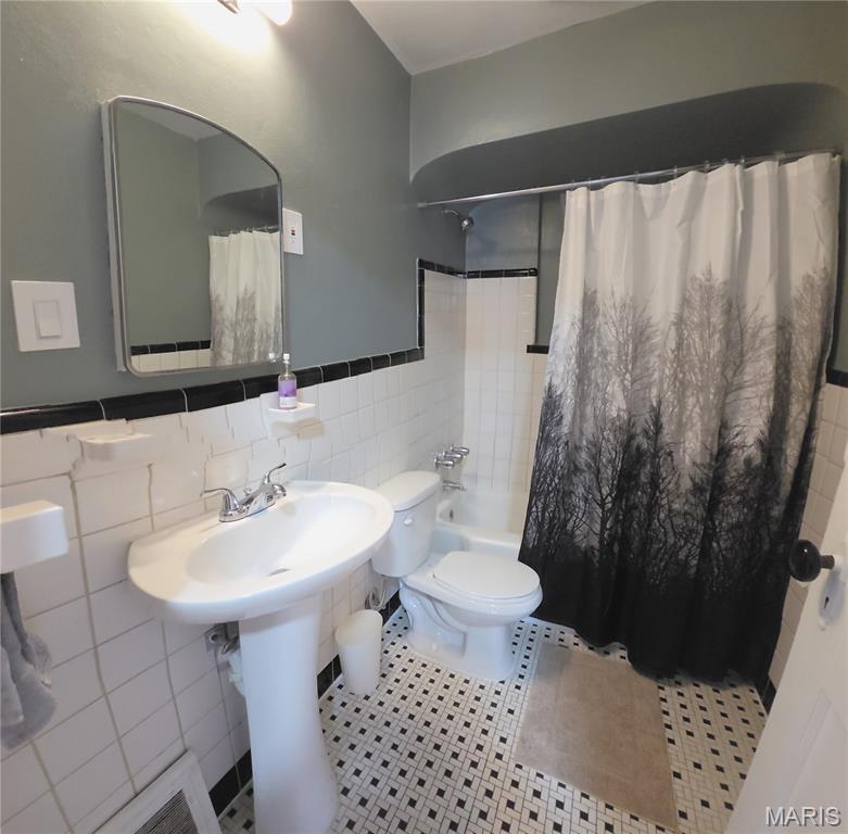 8261 Watson Road Webster Groves, MO 63119 - Photo 13 of 31