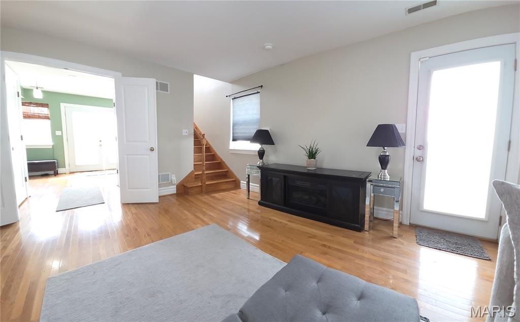 8261 Watson Road Webster Groves, MO 63119 - Photo 16 of 31