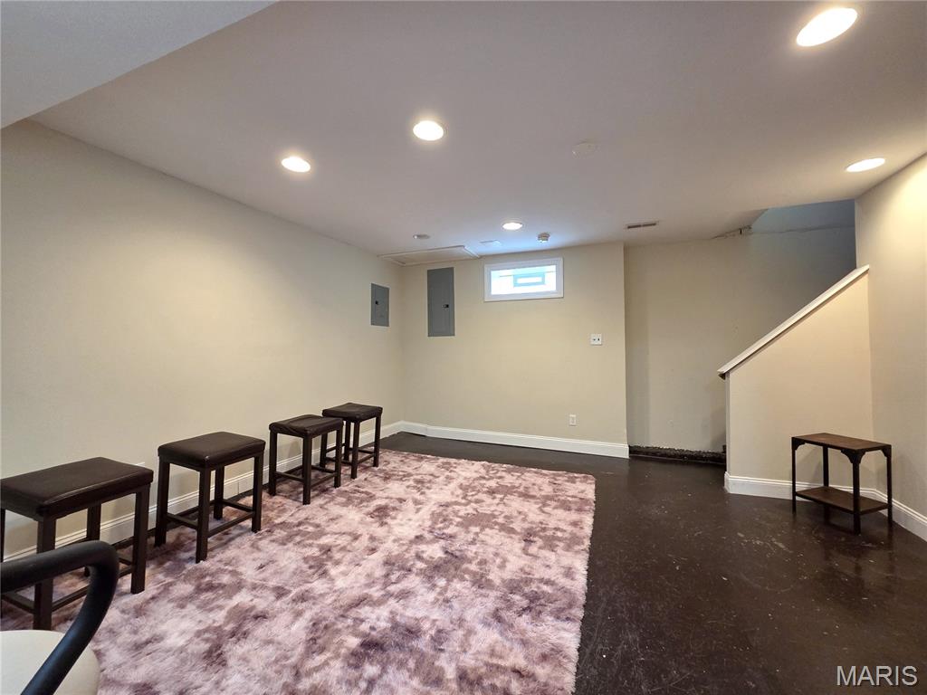 8261 Watson Road Webster Groves, MO 63119 - Photo 28 of 31
