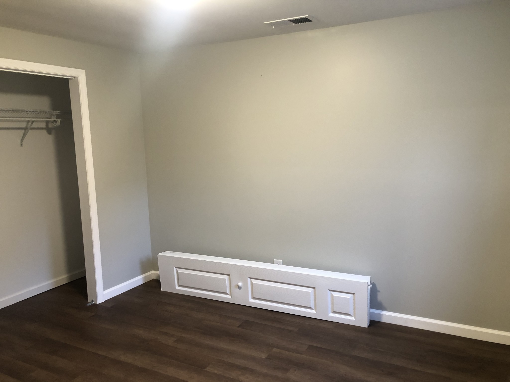 228 Peytons Creek Road Carthage, TN 37030 - Photo 13 of 18 a view of room with hardwood floor