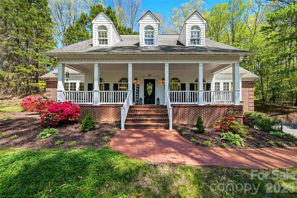 $619,990 | 401 Stonecroft Drive Southeast, Lenoir, NC 28645