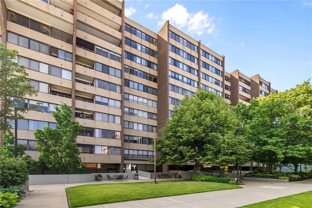 750 Washington Road, Unit 409 Pittsburgh, PA 15228 - Photo 2 of 17
