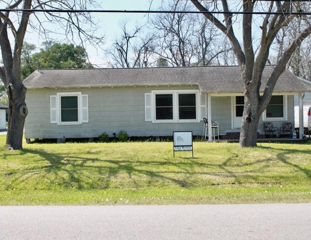 617 North Noble Road Texas City, TX 77591 - Photo 2 of 15 another angle of the front of the home