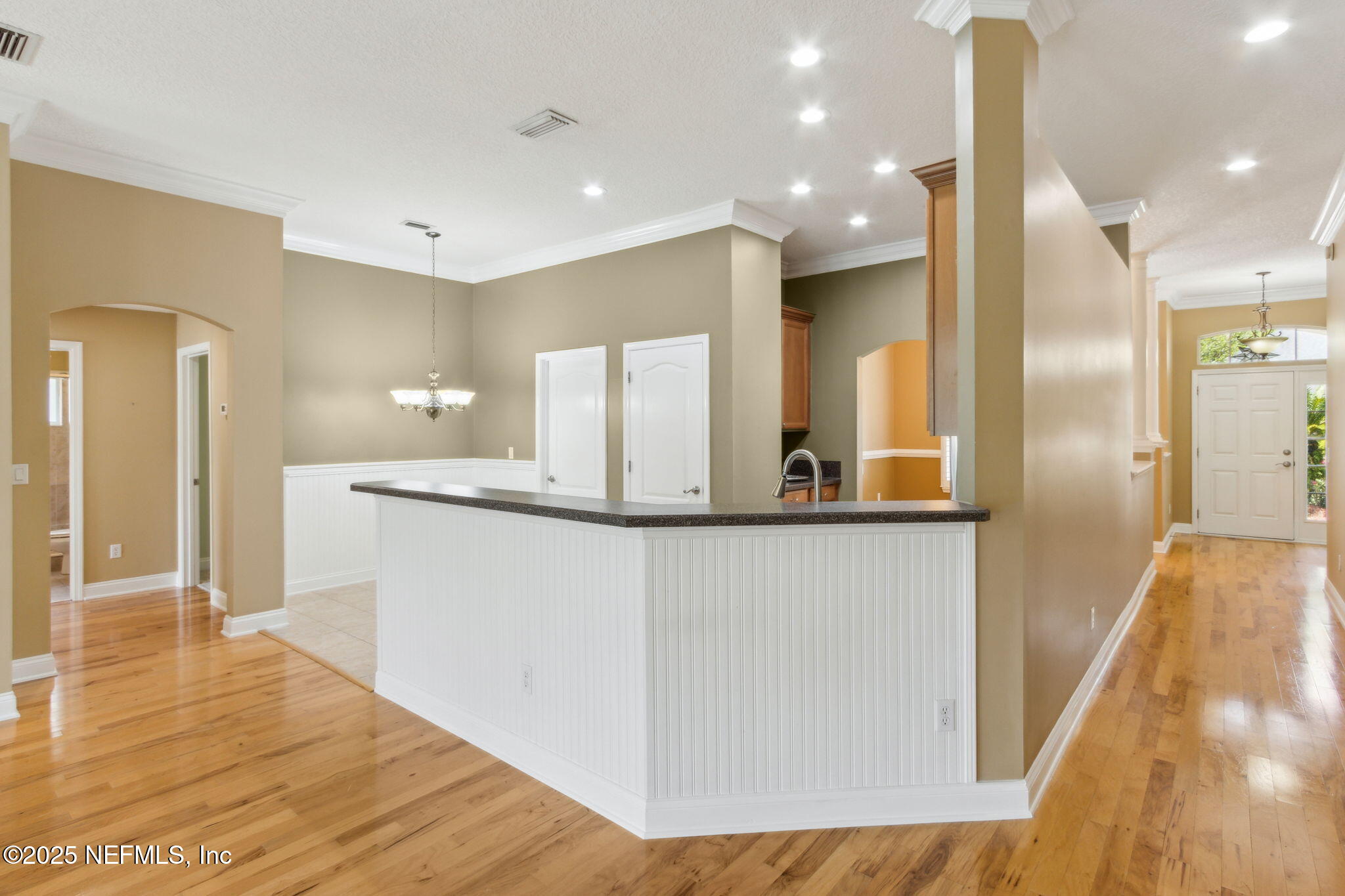 357 Edge Of Woods Road St. Augustine, FL 32092 - Photo 20 of 85 Laminate Breakfast Bar
