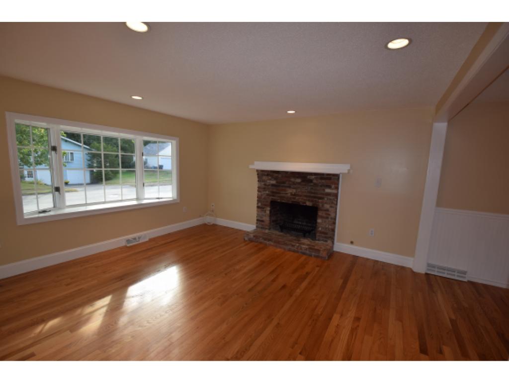 5 Old Coach Road Nashua, NH 03062 - Photo 2 of 11