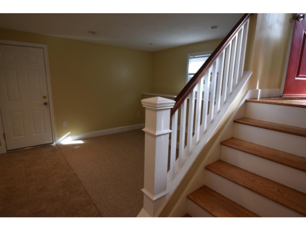 5 Old Coach Road Nashua, NH 03062 - Photo 8 of 11