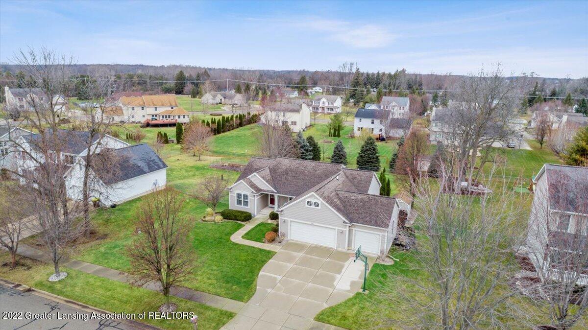 3866 Rudyard Way Lansing, MI 48906 - Photo 53 of 58 54-Media Jett-52