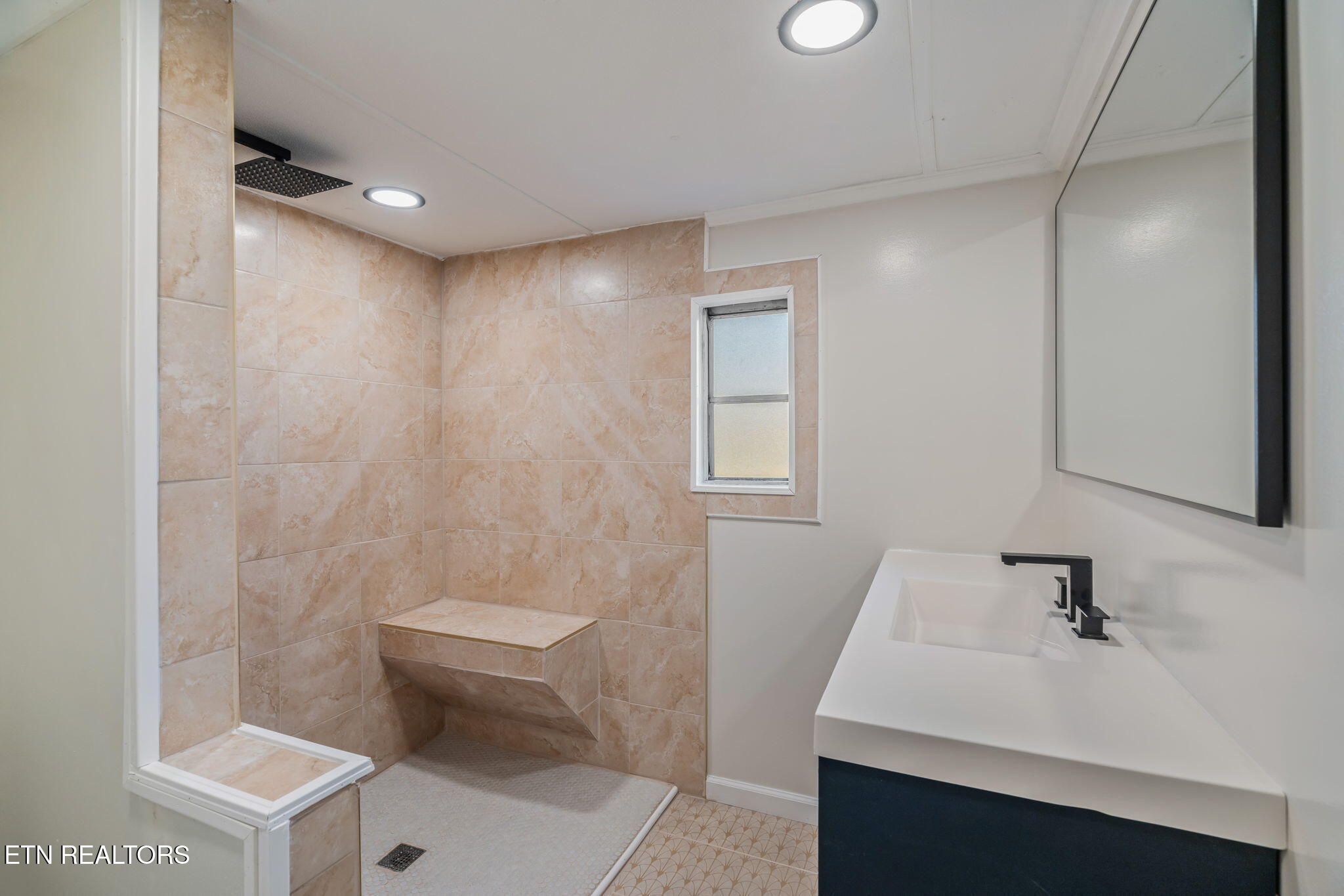 817 Vanessa Way Heiskell, TN 37754 - Photo 16 of 31 24-web-or-mls-817 Vanessa Way-25