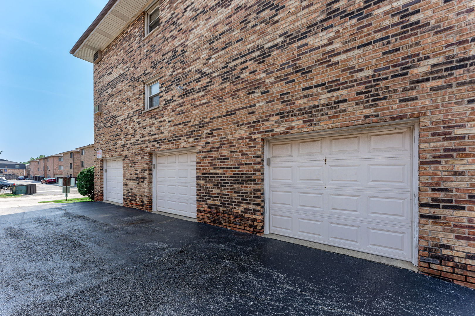7100 99th Street, Unit 204 Chicago Ridge, IL 60415 - Photo 17 of 18 a view of a backyard
