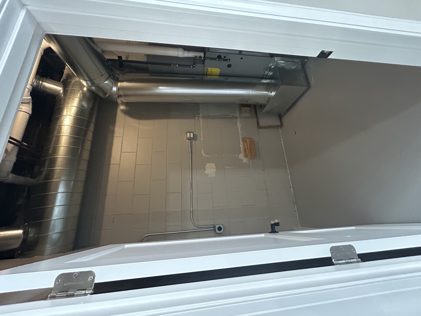 1001 Aurora Avenue, Unit A Aurora, IL 60505 - Photo 6 of 8 a close view of tap