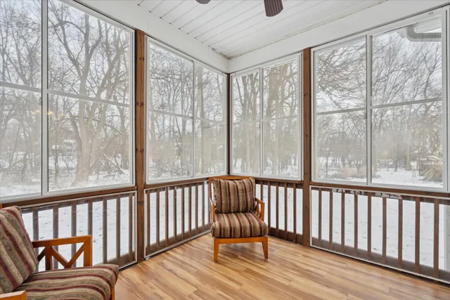 $264,900 | 913 Oakbrook Drive, Jackson, MI 49203