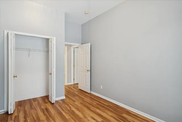 $264,900 | 913 Oakbrook Drive, Jackson, MI 49203