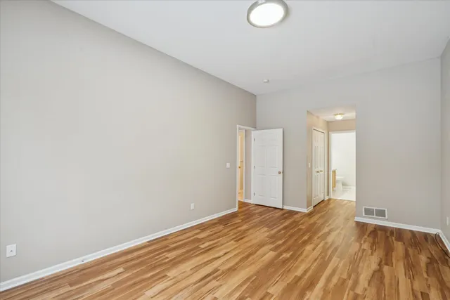 $264,900 | 913 Oakbrook Drive, Jackson, MI 49203