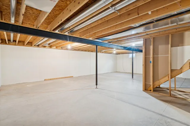 $264,900 | 913 Oakbrook Drive, Jackson, MI 49203