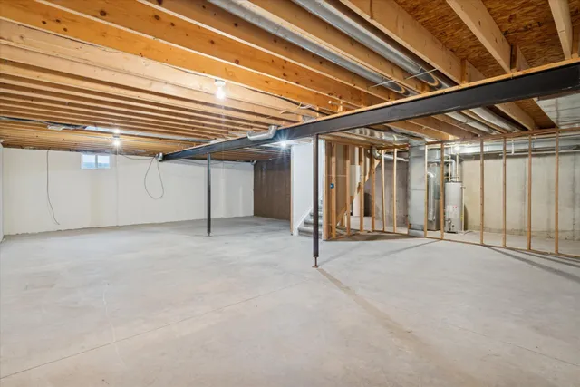 $264,900 | 913 Oakbrook Drive, Jackson, MI 49203