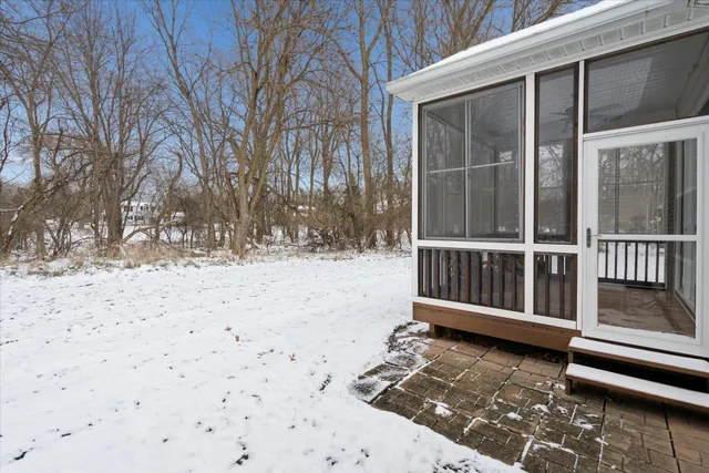 $264,900 | 913 Oakbrook Drive, Jackson, MI 49203