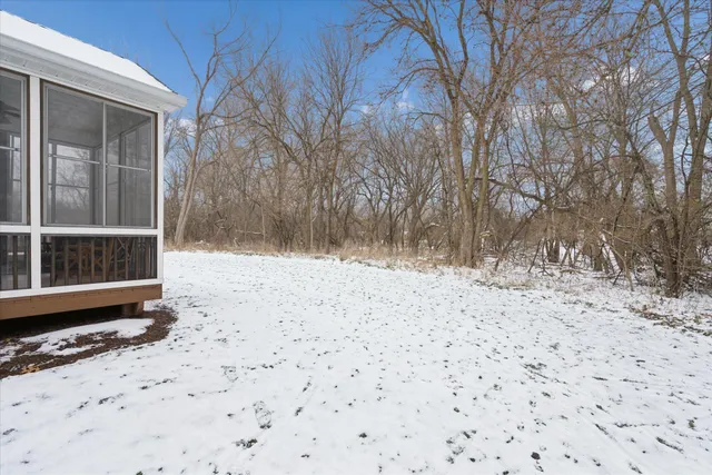 $264,900 | 913 Oakbrook Drive, Jackson, MI 49203