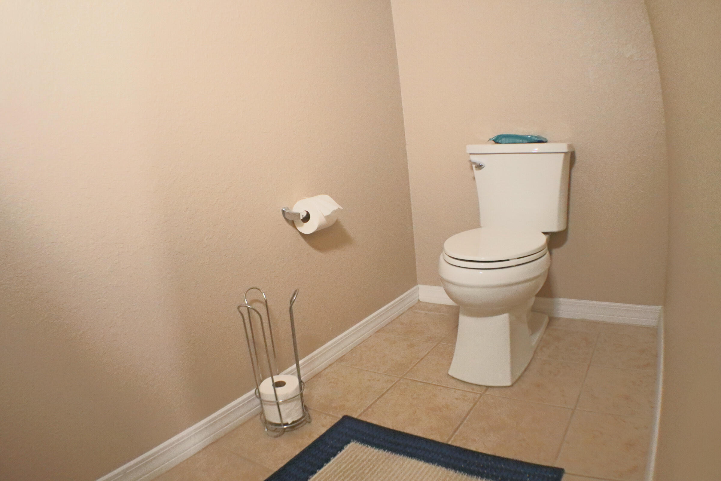 564 East Shipwreck Road Santa Rosa Beach, FL 32459 - Photo 19 of 38 a bathroom with a toilet and a sink