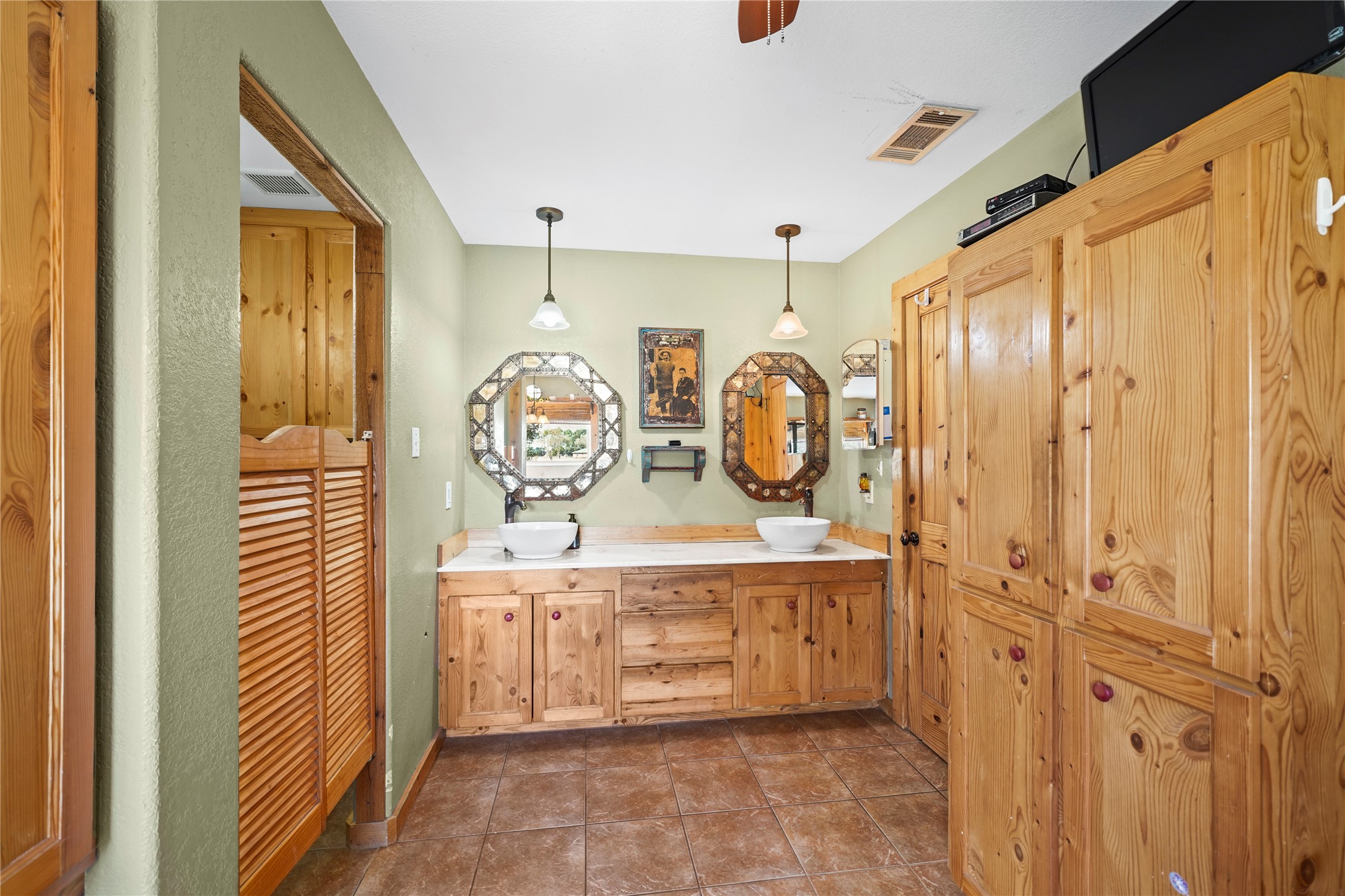 6710 Boothline Road Richmond, TX 77469 - Photo 21 of 43 a view of a hallway with entryway front door