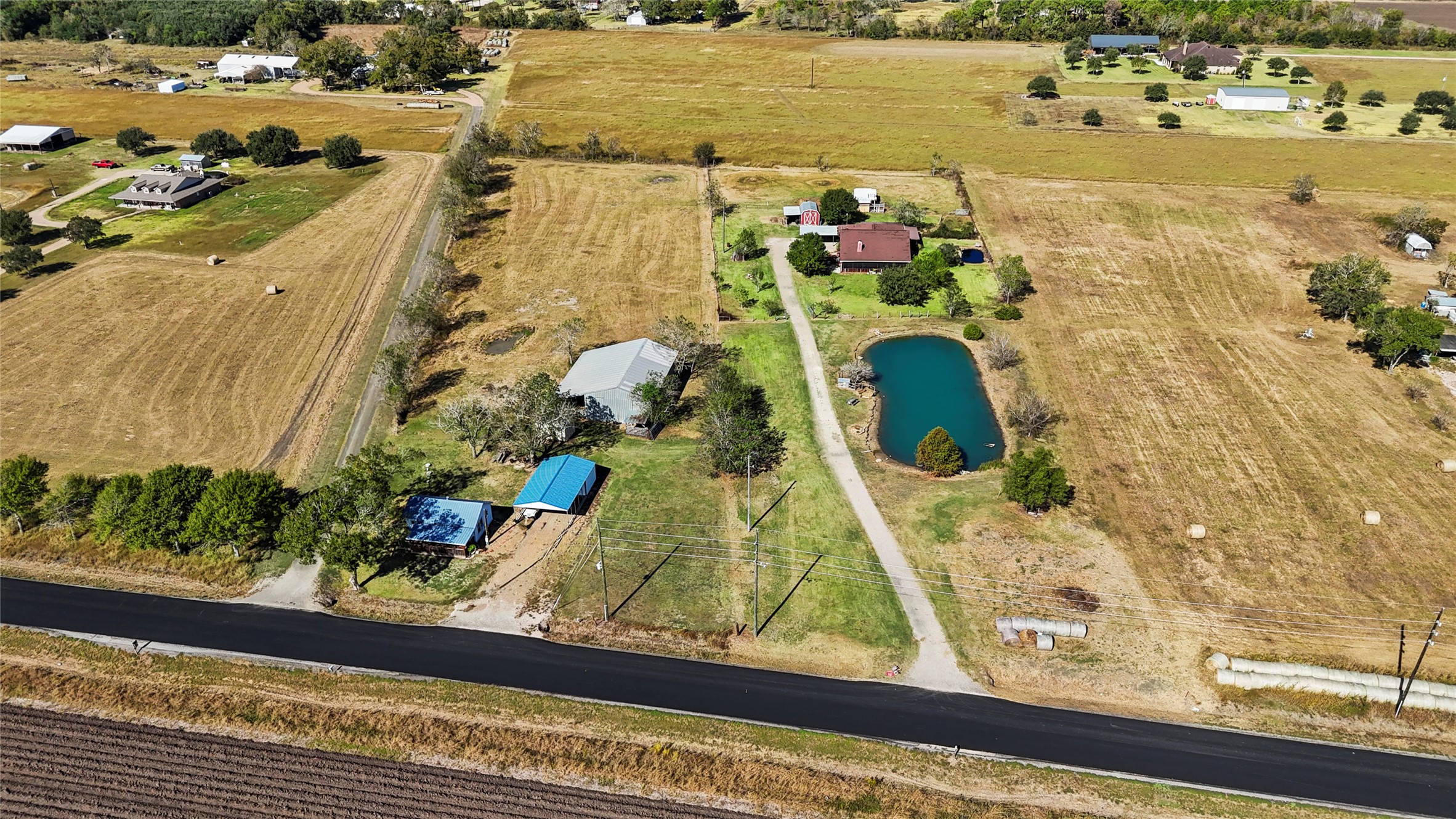6710 Boothline Road Richmond, TX 77469 - Photo 4 of 43 Spacious rural property offering a serene and private setting ideal for country living.