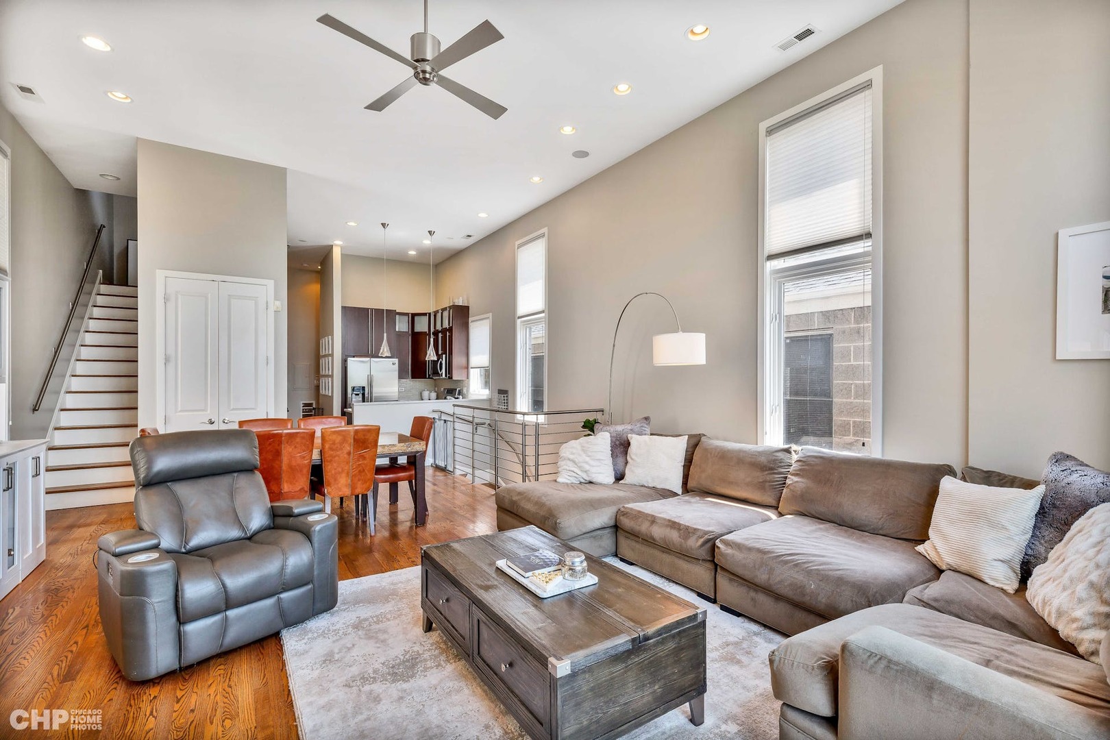 1331 North Mohawk Street, Unit 3 Chicago, IL 60610 - Photo 4 of 28 a living room with furniture and a large window