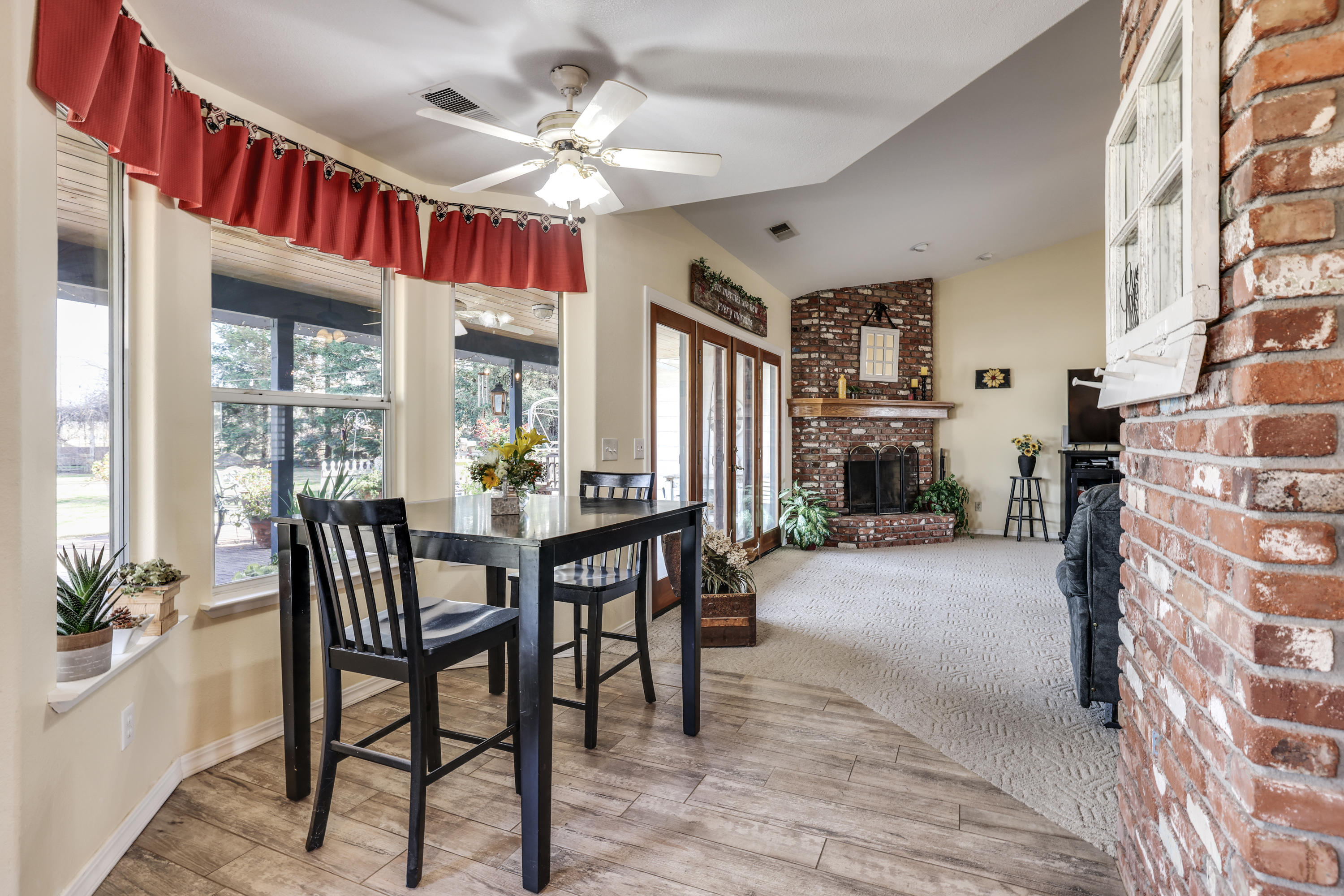 1310 South Anderson Road Exeter, CA 93221 - Photo 12 of 124 d50a7726-d50a7728