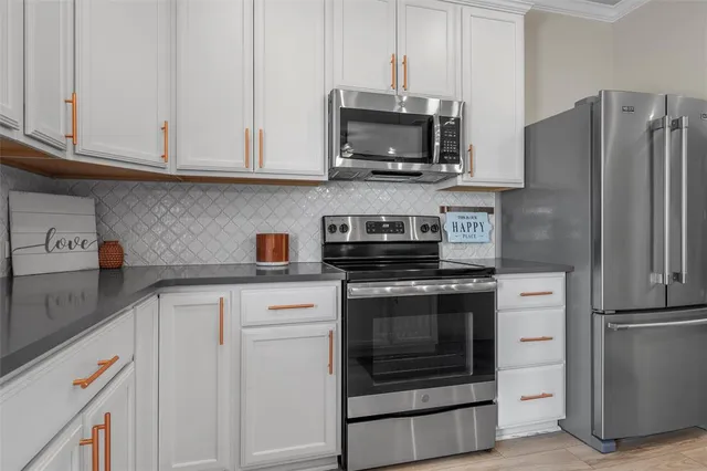 $466,000 | 11308 Gulch Drive, Lorena, TX 76655