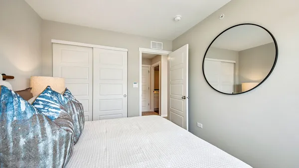 $549,990 | 2222 Lakeshore Drive, Schaumburg, IL 60173