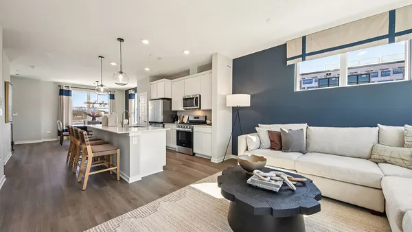$549,990 | 2222 Lakeshore Drive, Schaumburg, IL 60173